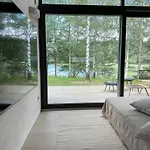 度假居 Ivis House Lakeside Retreat In