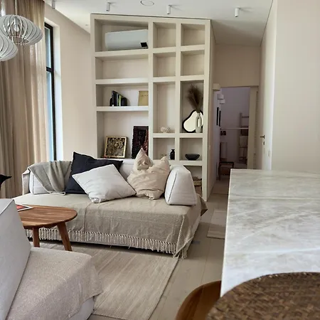 Ivis House Lakeside Retreat In Будинок відпочинку