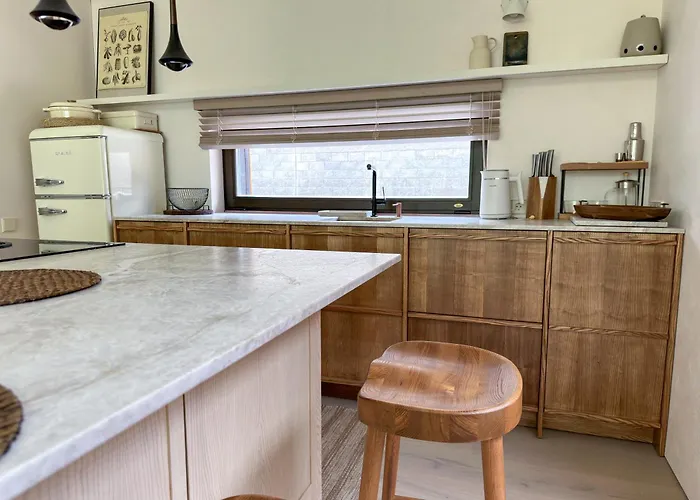 Feriehus Ivis House Lakeside Retreat In *