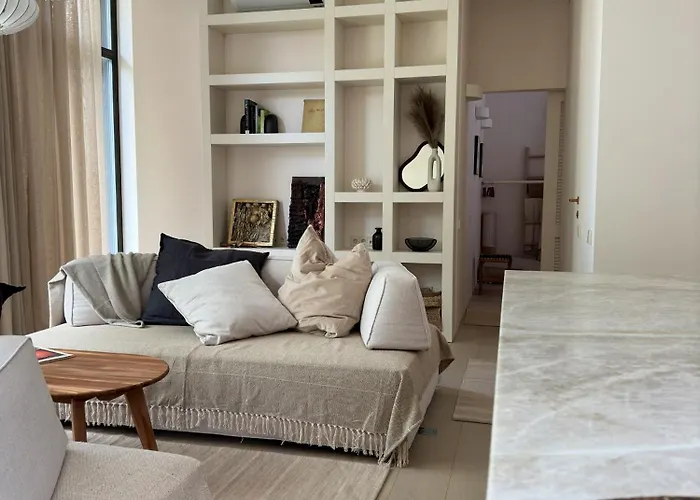 Ivis House Lakeside Retreat In Будинок відпочинку