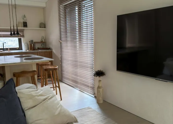 Ivis House Lakeside Retreat In 別荘 ヴィリニュス