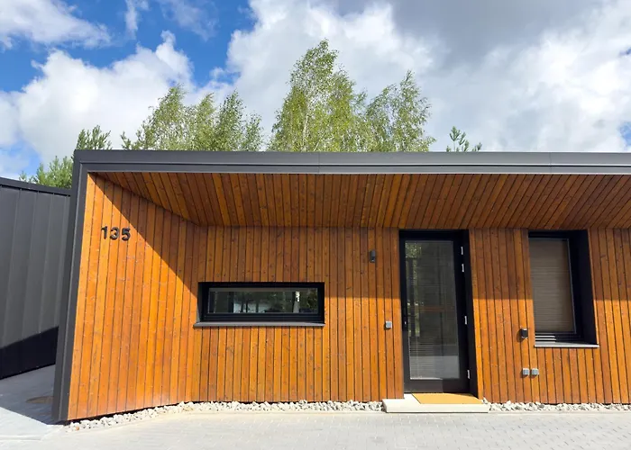 Ivis House Lakeside Retreat In Dom wakacyjny *