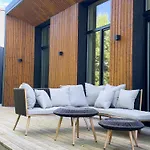 Ivis House Lakeside Retreat In 別荘