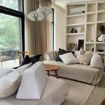 Ivis House Lakeside Retreat In Feriehus *