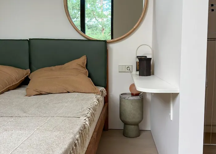 Ivis House Lakeside Retreat In *