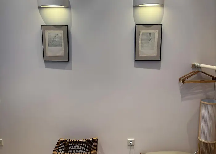 Ivis House Lakeside Retreat In Casa de Férias